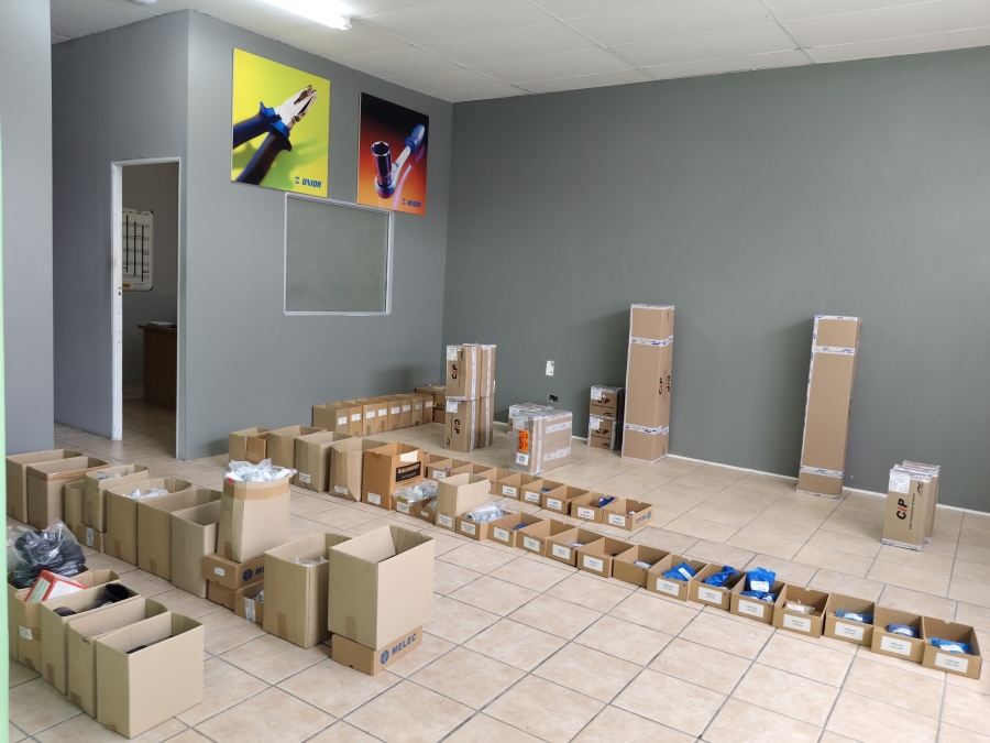 Commercial Property for Sale in Vredekloof Western Cape